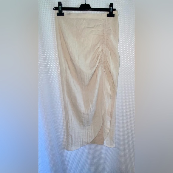 Women’s H&M light beige Draped midi skirt size 6 - Picture 2 of 12